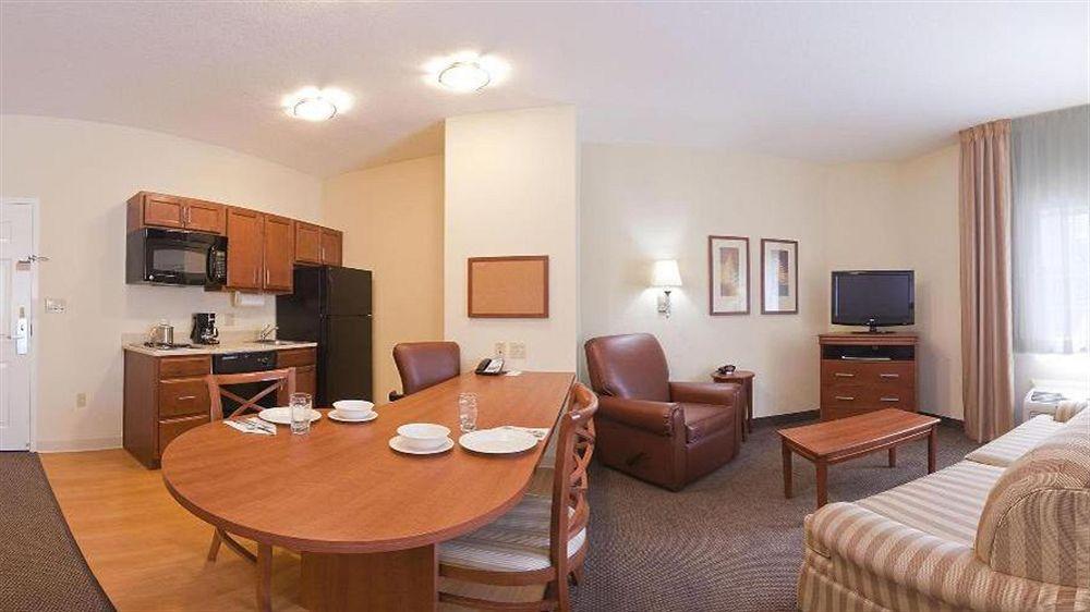 Candlewood Suites Fort Myers/Sanibel Gateway By Ihg Zewnętrze zdjęcie