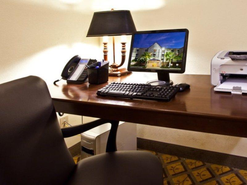 Candlewood Suites Fort Myers/Sanibel Gateway By Ihg Zewnętrze zdjęcie
