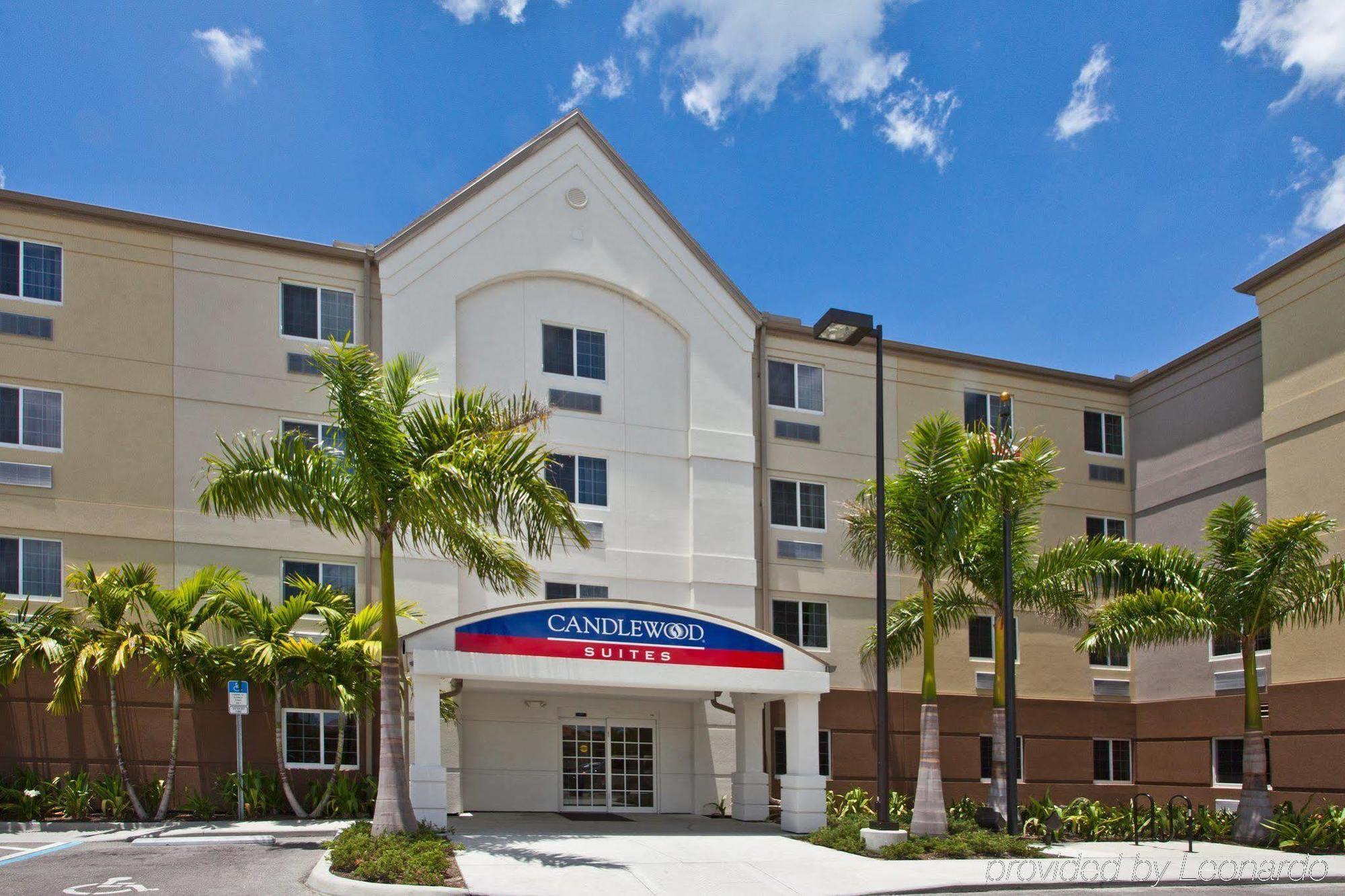 Candlewood Suites Fort Myers/Sanibel Gateway By Ihg Zewnętrze zdjęcie