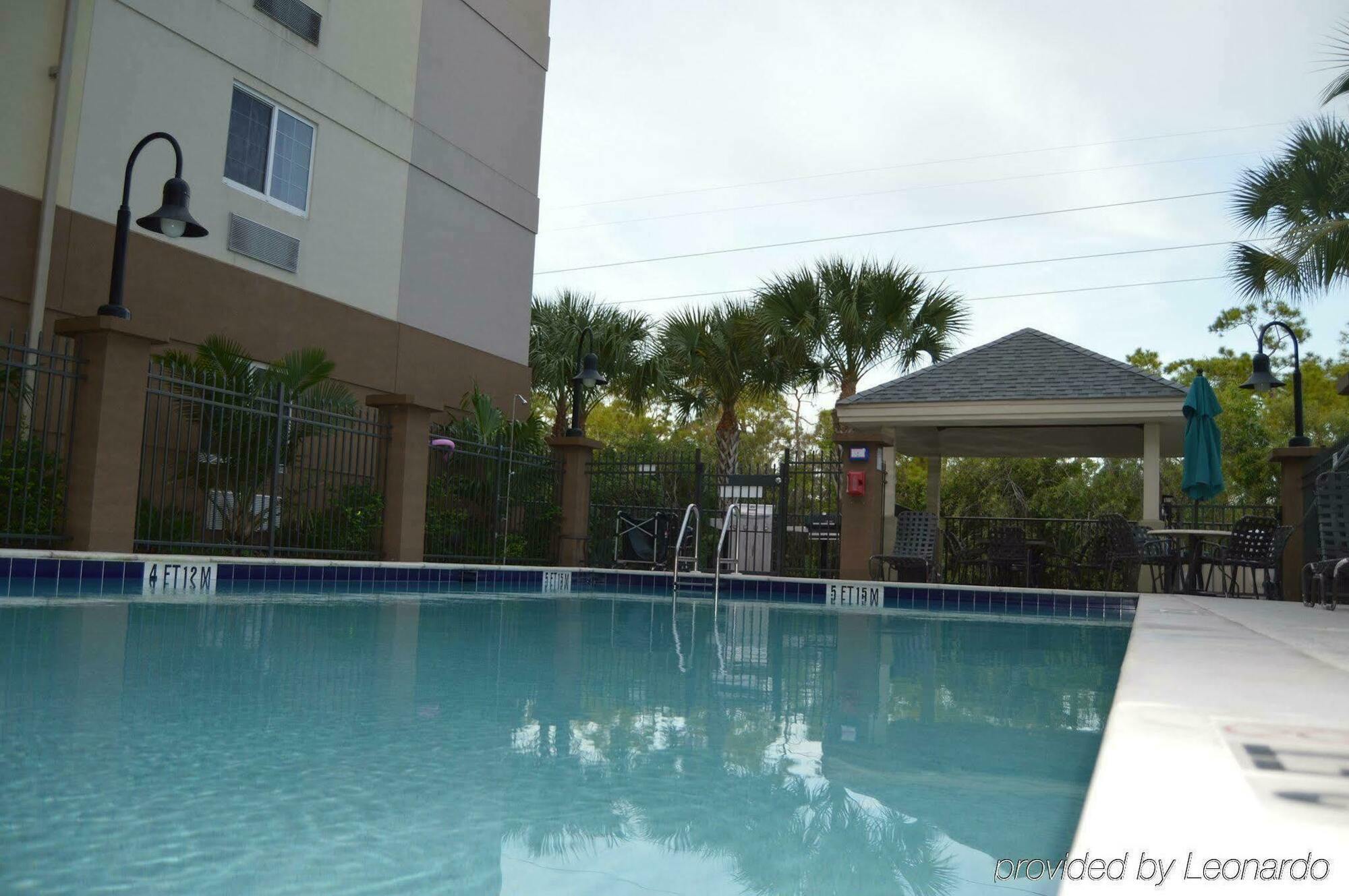 Candlewood Suites Fort Myers/Sanibel Gateway By Ihg Zewnętrze zdjęcie