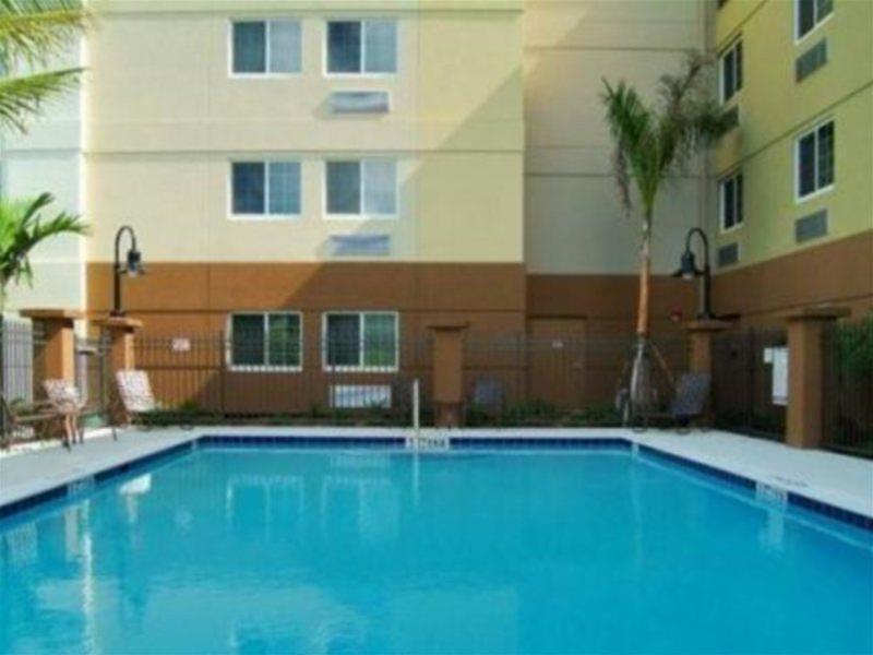 Candlewood Suites Fort Myers/Sanibel Gateway By Ihg Udogodnienia zdjęcie